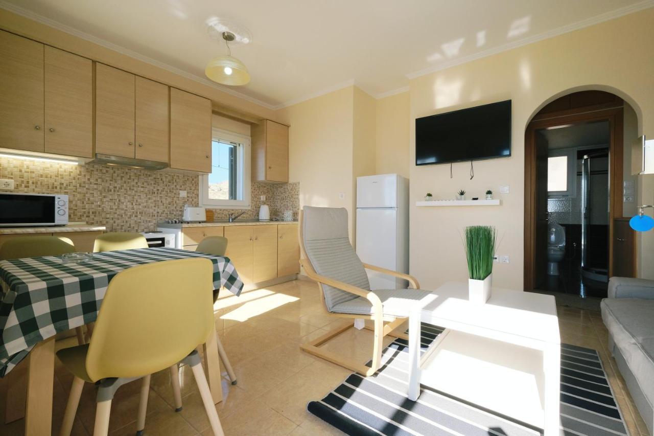 Captains View Apartments Plati  Exterior photo