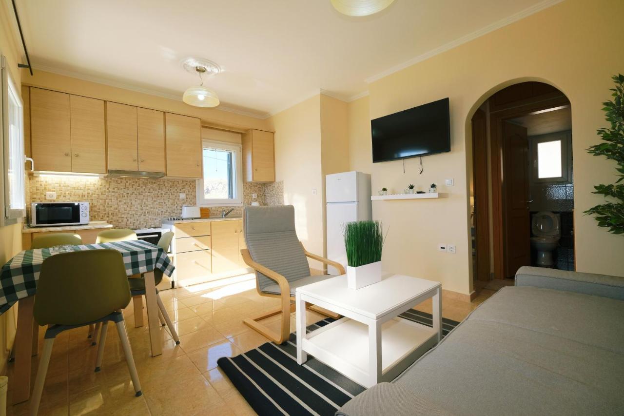 Captains View Apartments Plati  Exterior photo
