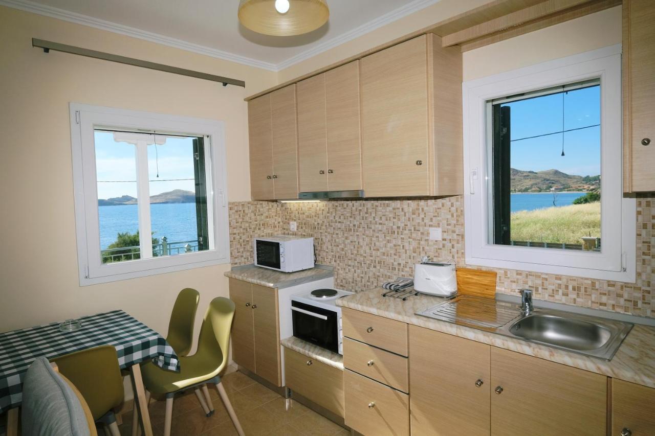 Captains View Apartments Plati  Exterior photo